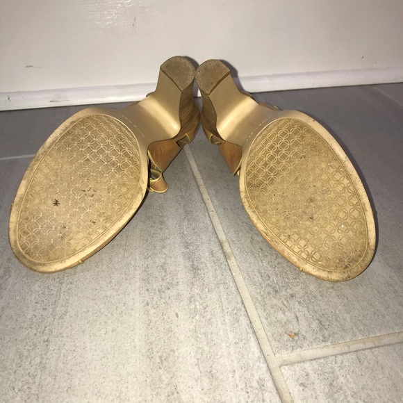 Tan/nude Nine West t strap pumps - Picture 4 of 8